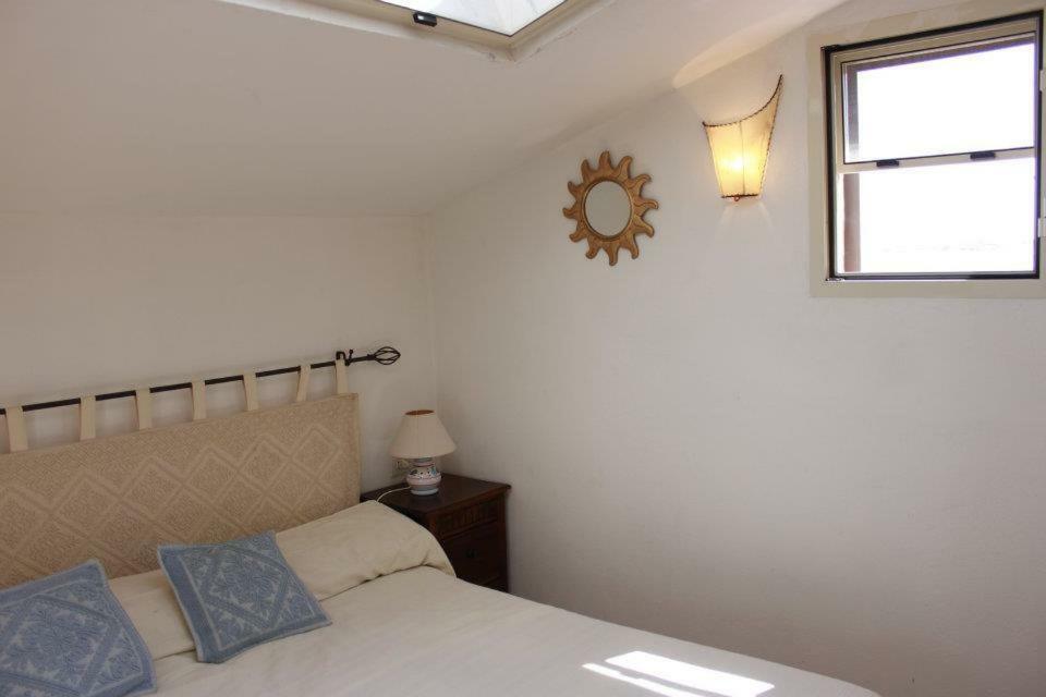 Willa Casa Mughetto R5055 Seafront, Private Sea Access, Swimming Pool La Maddalena  Zewnętrze zdjęcie