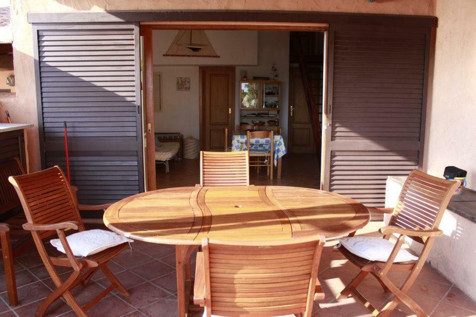 Willa Casa Mughetto R5055 Seafront, Private Sea Access, Swimming Pool La Maddalena  Zewnętrze zdjęcie